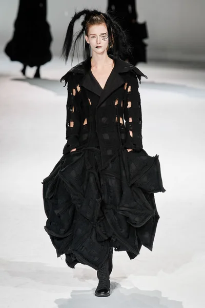 Look 12